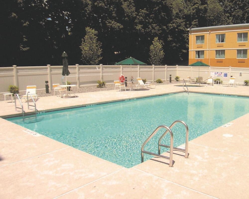La Quinta By Wyndham Danbury Hotell Eksteriør bilde