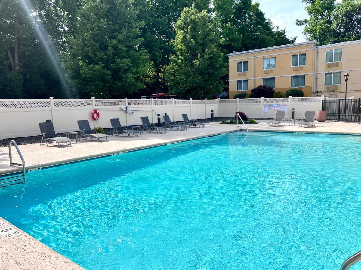La Quinta By Wyndham Danbury Hotell Eksteriør bilde